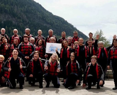 viaggio di gruppo valle aurina rafting e fly line