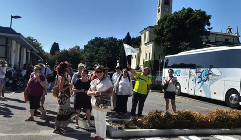 viaggio di gruppo mercatini natale lesa