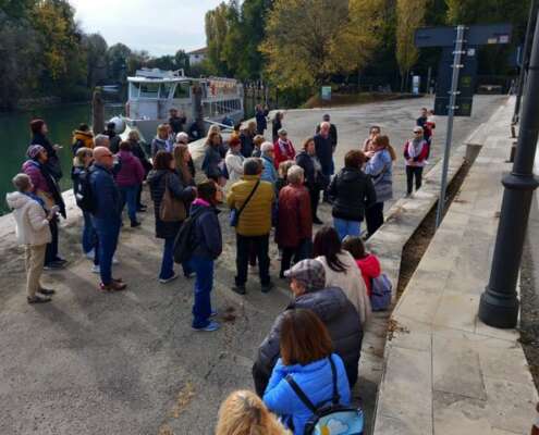 viaggio di gruppo navigazione sile e villaggio zucche nonno andrea571117710_1412851137516339_3757035130629293500_n viaggio di gruppo navigazione sile e villaggio zucche nonno andrea