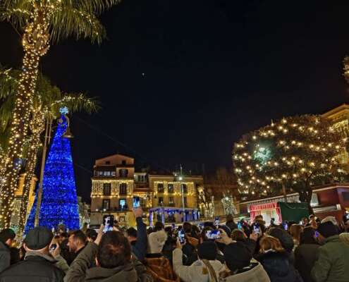 viaggio di gruppo capodanno sorrento610880168_1471915954943190_414530394683852120_n viaggio di gruppo capodanno sorrento