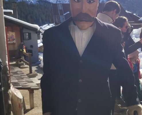 viaggio di gruppo carnevale di sappada635124416_1511562250978560_3406862007550898134_n