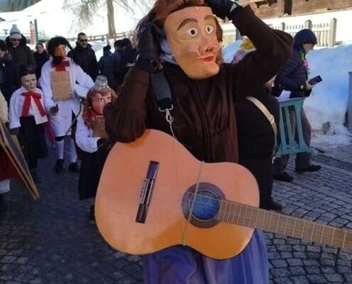 viaggio di gruppo carnevale di sappada637646113_1511562404311878_2757622880709643950_n