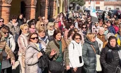 viaggio di gruppo a pizzighettone e cremona, i viaggi di lara