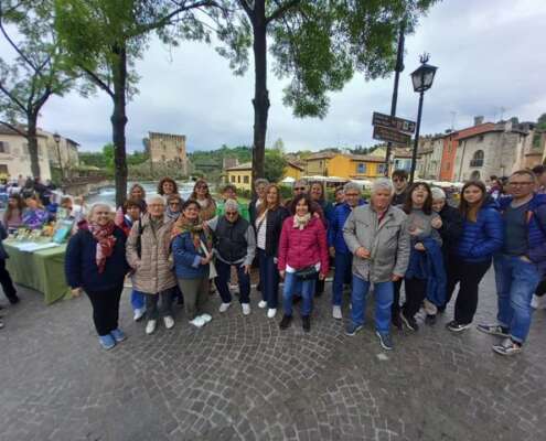 viaggio di gruppo sigurtà e borghetto, i viaggi di lara671349971_1561639375970847_7019053784472763176_n
