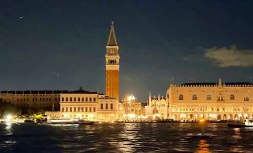 viaggio di gruppo venezia notte