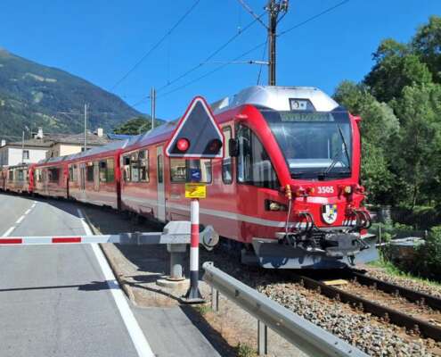 viaggio di gruppo trenino bernina746308437_1661898451775970_8430395735374864436_n