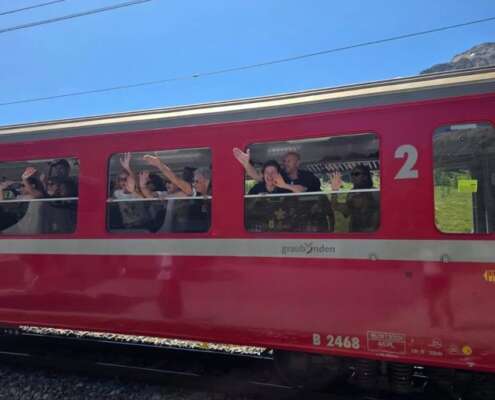 viaggio di gruppo trenino bernina747931554_2563865794047579_6192023006021233457_n
