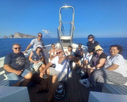 viaggio di gruppo alle eolie830682636_1732195805581869_4915777100774438701_n