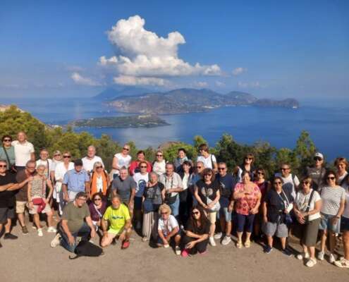 viaggio di gruppo alle eolie833094871_1732195858915197_5392565229936357014_n
