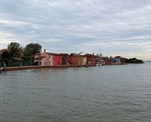 viaggio di gruppo navigazione sile e villaggio zucche861449138_1936753597291782_4477984785249671131_n
