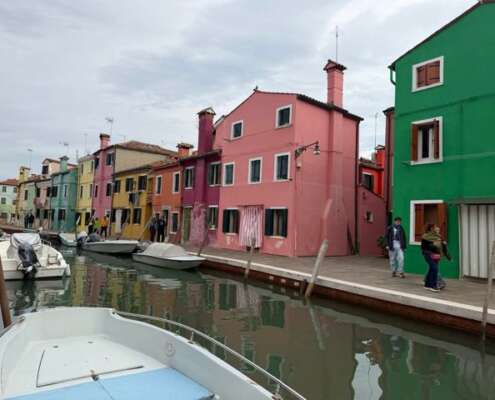 viaggio di gruppo navigazione sile e villaggio zucche868058948_1846654366355945_4039420959069381771_n